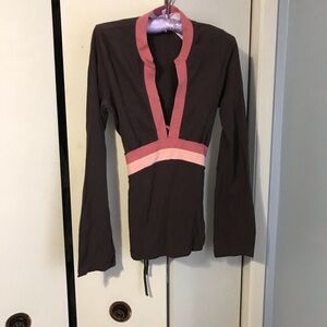 American Eagle, Ladies Long Sleeve Cotton Top $5.00 AS AN ADD ON